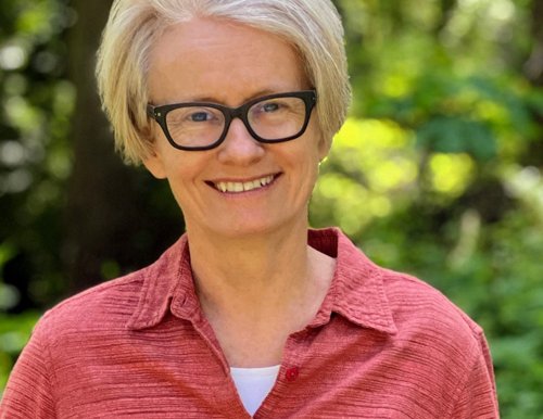 photo of Amy Stewart