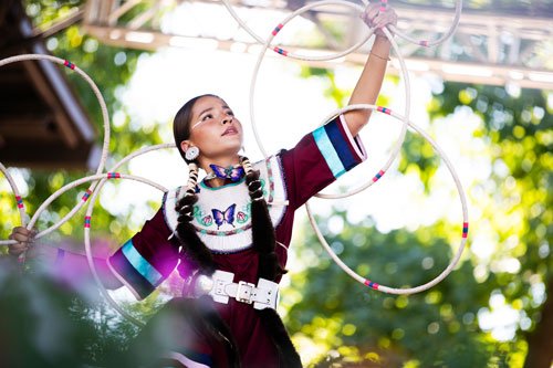 I2024_Intermountain_Hoop_Dance_30_(Mark-Johnston)-500