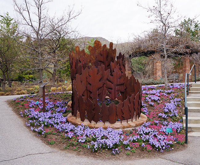 Oak-Sculpture-planting-Spring-HMS22