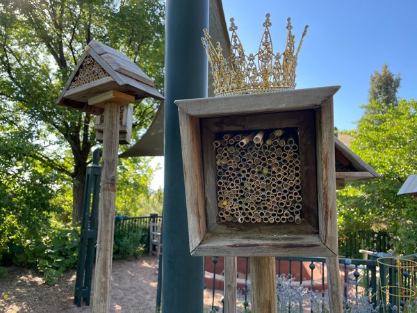 Polleneighbor-Exhibit-Bee-Boxes