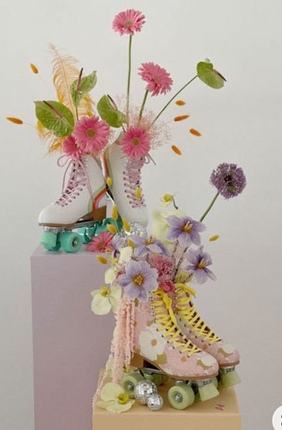 roller-skates-floral-installation-400